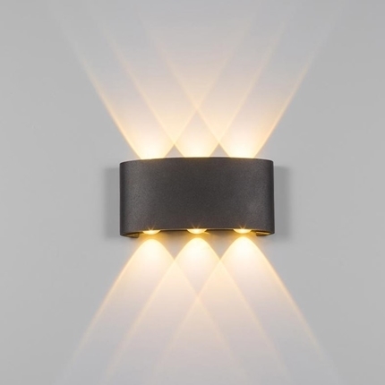 Đèn led gắn tường là loại đèn thuộc nhóm led gắn tường ngoài trời được thiết kế và lắp đặt để tạo điểm nhấn cho không gian. Với lớp vỏ màu đen cho ánh sáng vàng sử dụng kết hợp đèn gắn tường ngoài trời với các loại đèn led khác sẽ cho hiệu quả cao hơn trong chiếu sáng.