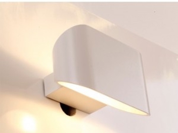 Khi mua đèn led gắn tường cần chú ý điều gì?