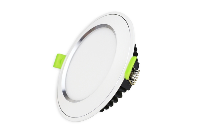 Đèn Led âm trần viền bạc mặt cong 7W, Đổi màu